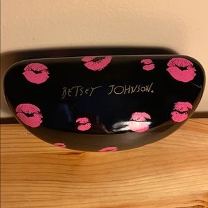 Betsey Johnson Lips Sunglasses Case